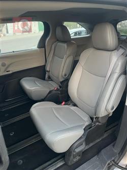 تۆیۆتا سیانا